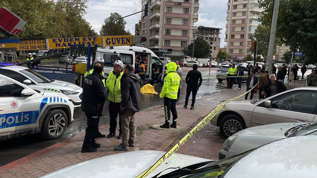 Konya merkezde kahreden kaza! Yaşlı kadın öldü 3